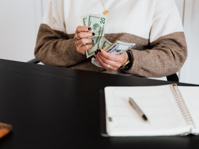 Budget courses hebdomadaire simple en cinq étapes