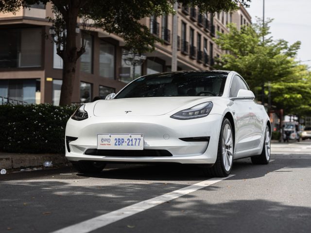 Comparatif des meilleurs tapis pour Tesla 2026 : Model 3 et Model Y