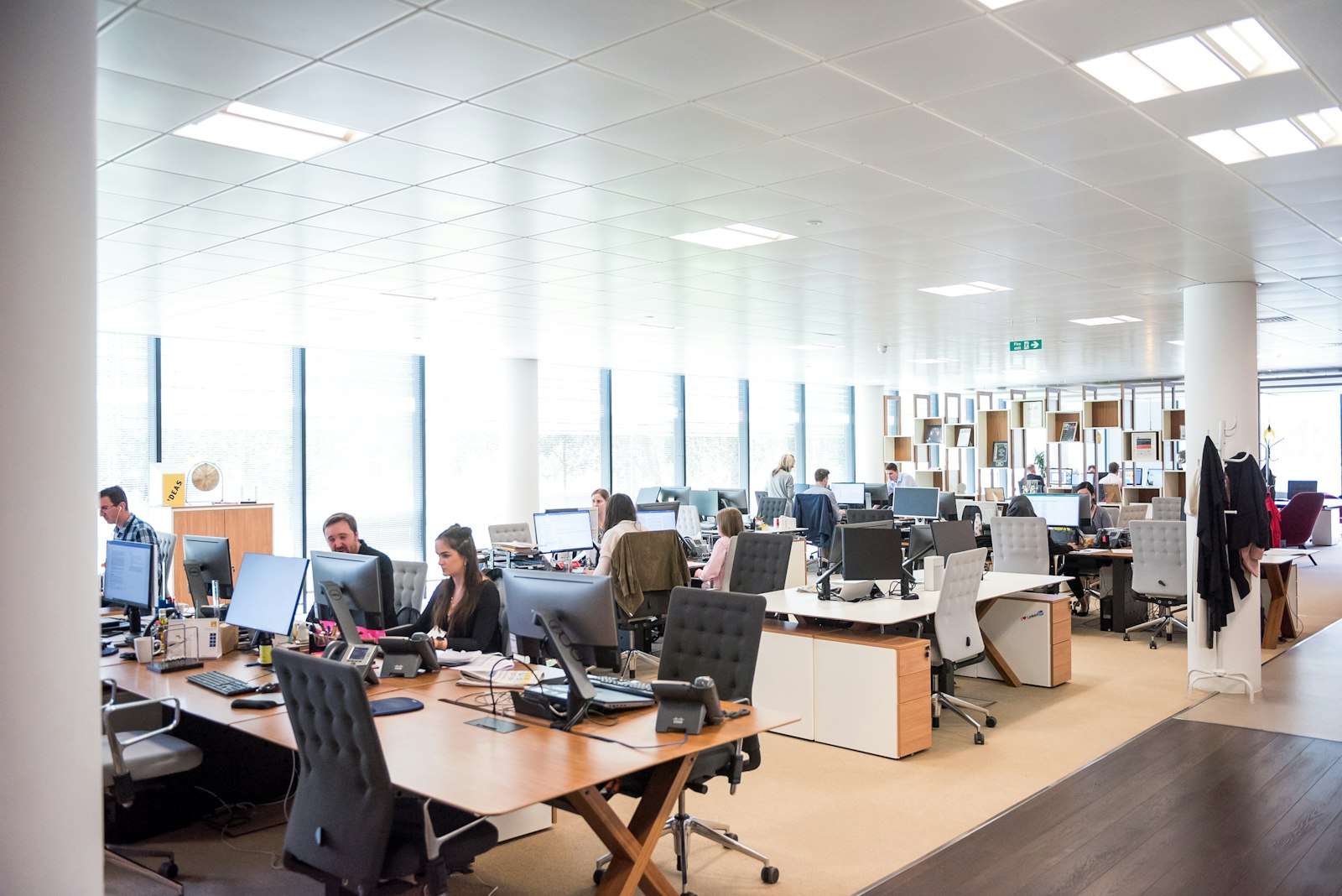 Télétravail : pourquoi les tapis de bureau deviennent incontournables ?