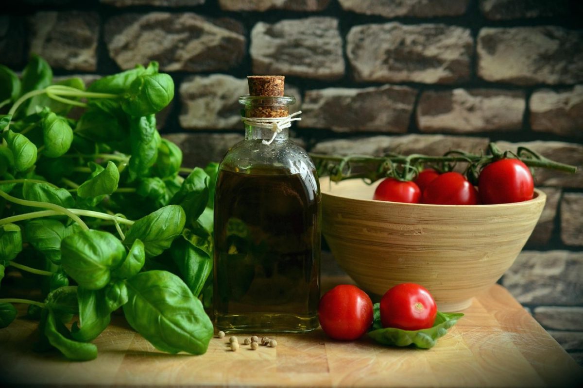 Organiser un placard de cuisine : méthode et solutions pratiques