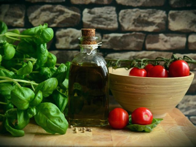 Organiser un placard de cuisine : méthode et solutions pratiques